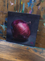 Load image into Gallery viewer, L'oignon Rouge Triste || 4x4" Original Oil Painting

